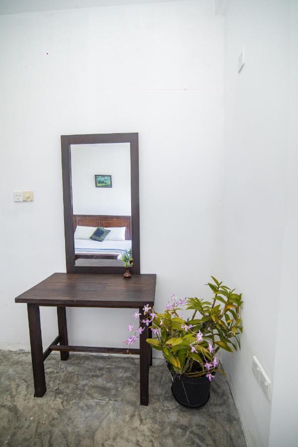 Aira Hotel Bussa Buitenkant foto