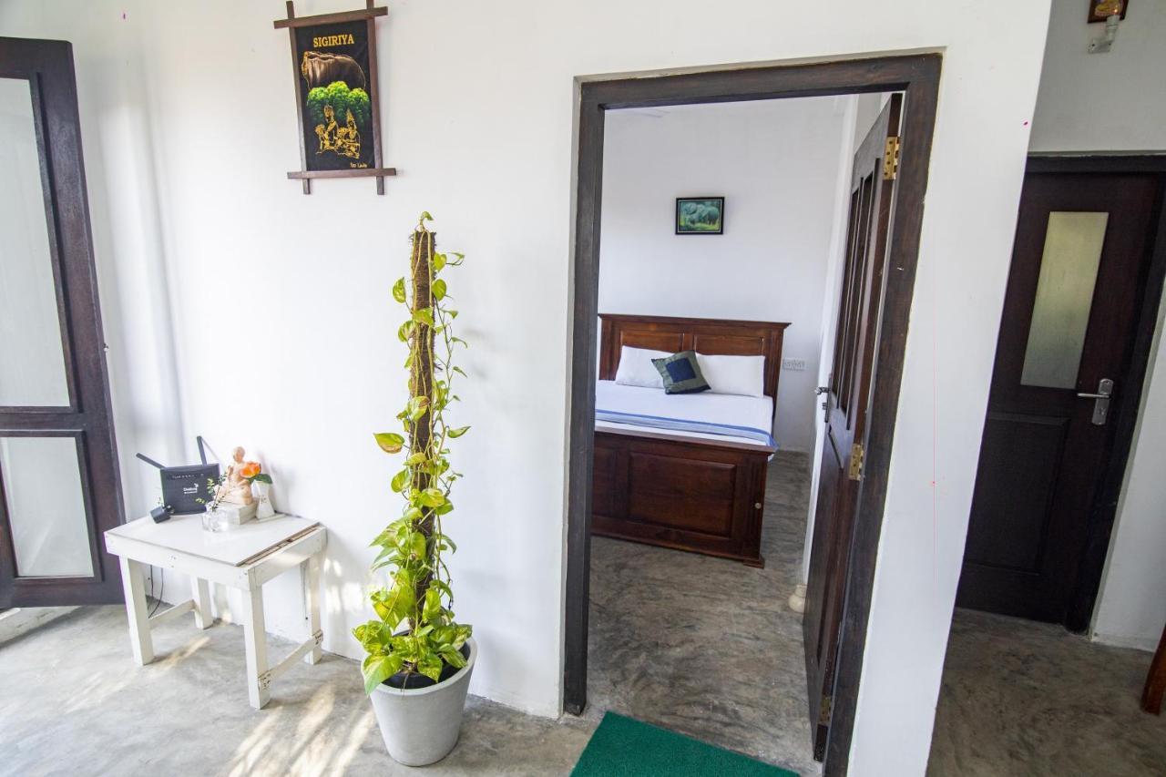 Aira Hotel Bussa Buitenkant foto