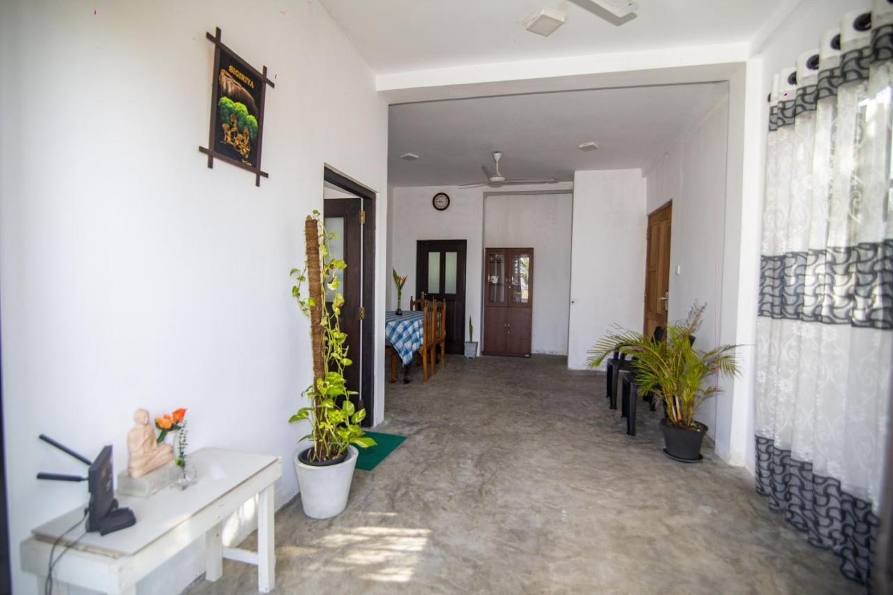 Aira Hotel Bussa Buitenkant foto